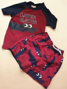 *1271 Later gator 2pc swimsuit outfit set Girls 18-24 months